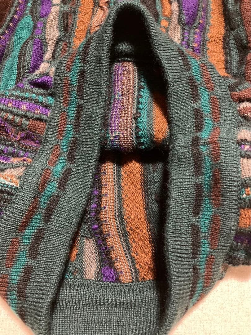 即完売 coogi クージー 3Dニット マルチカラー 総柄 ボタン取れ - メルカリ