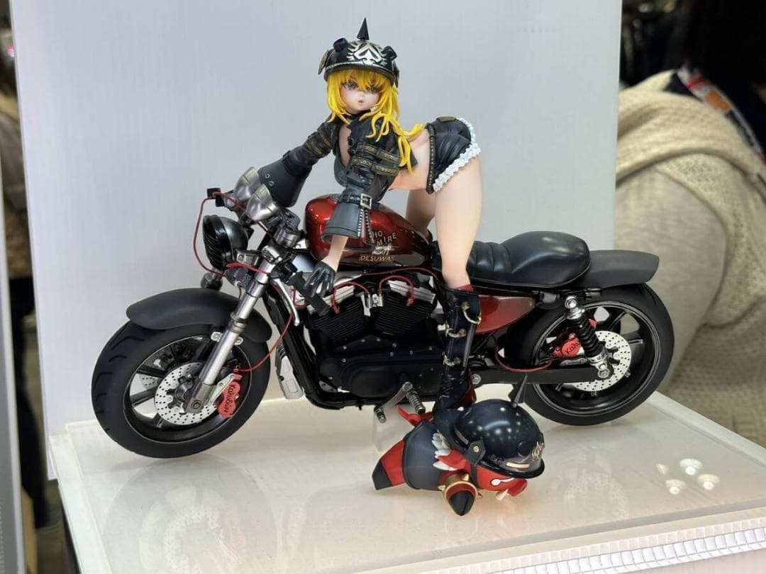 ワンフェス 土管ハウジングセンター名古屋 ゼンゼロ ルーシー ガレージ