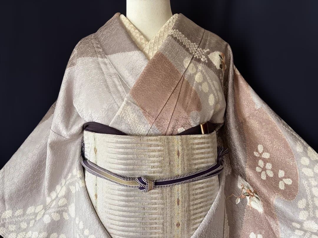 ☆マルさま専用☆銀座老舗きしや 絞りと刺繍 絹の艶としなやかさ 最