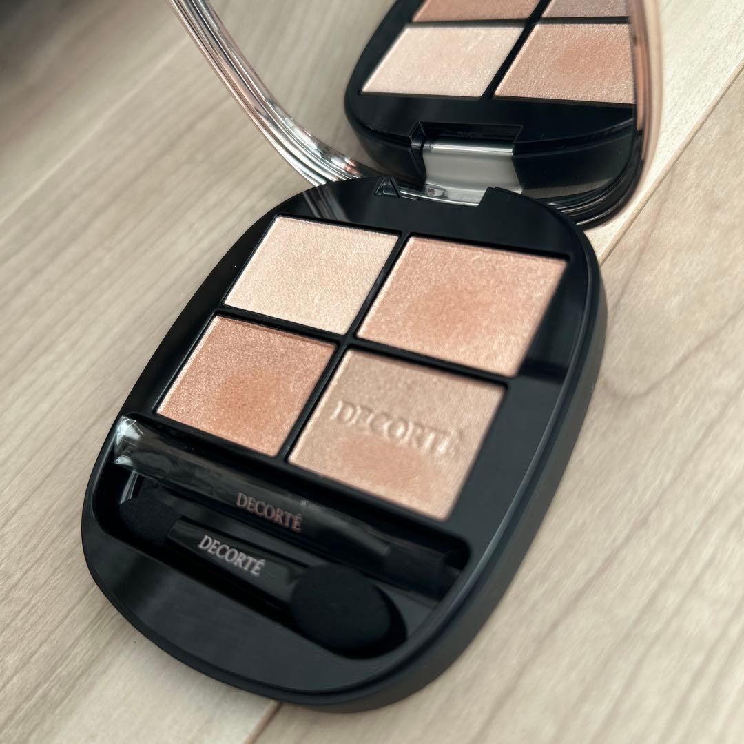 コスメデコルテ スキンシャドウデザイニングパレット 09カシミヤ