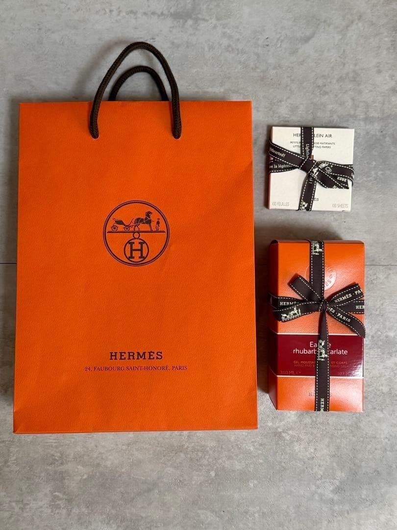 Hermès あぶらとり紙 ヘアー&ボディ シャワージェル 17000円相当 Hermes エルメス ヘア＆ボディ シャワージェル オー ドゥ ルバーブ