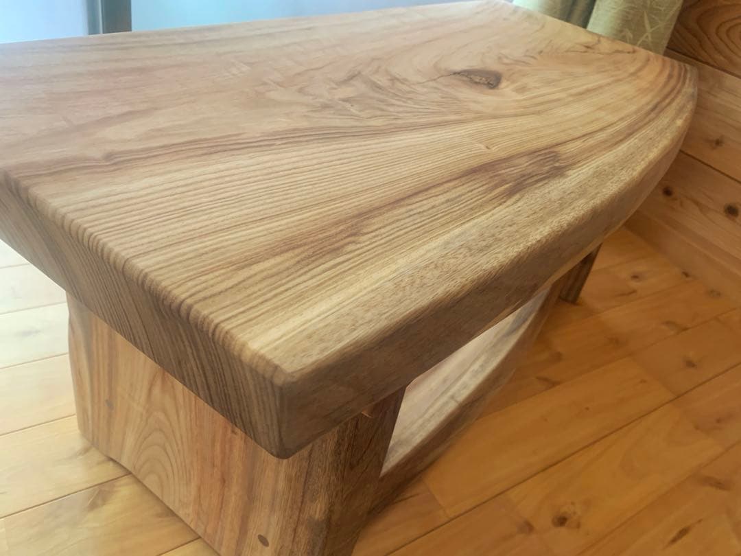 夏セール✨ワイルド❣️棚有B:楠一枚板天板厚4.2㎝サイドテーブル、TV台、飾り棚 THE TV BOARD / LOW TABLE 無垢 杉 × Black Steel – KANADEMONO