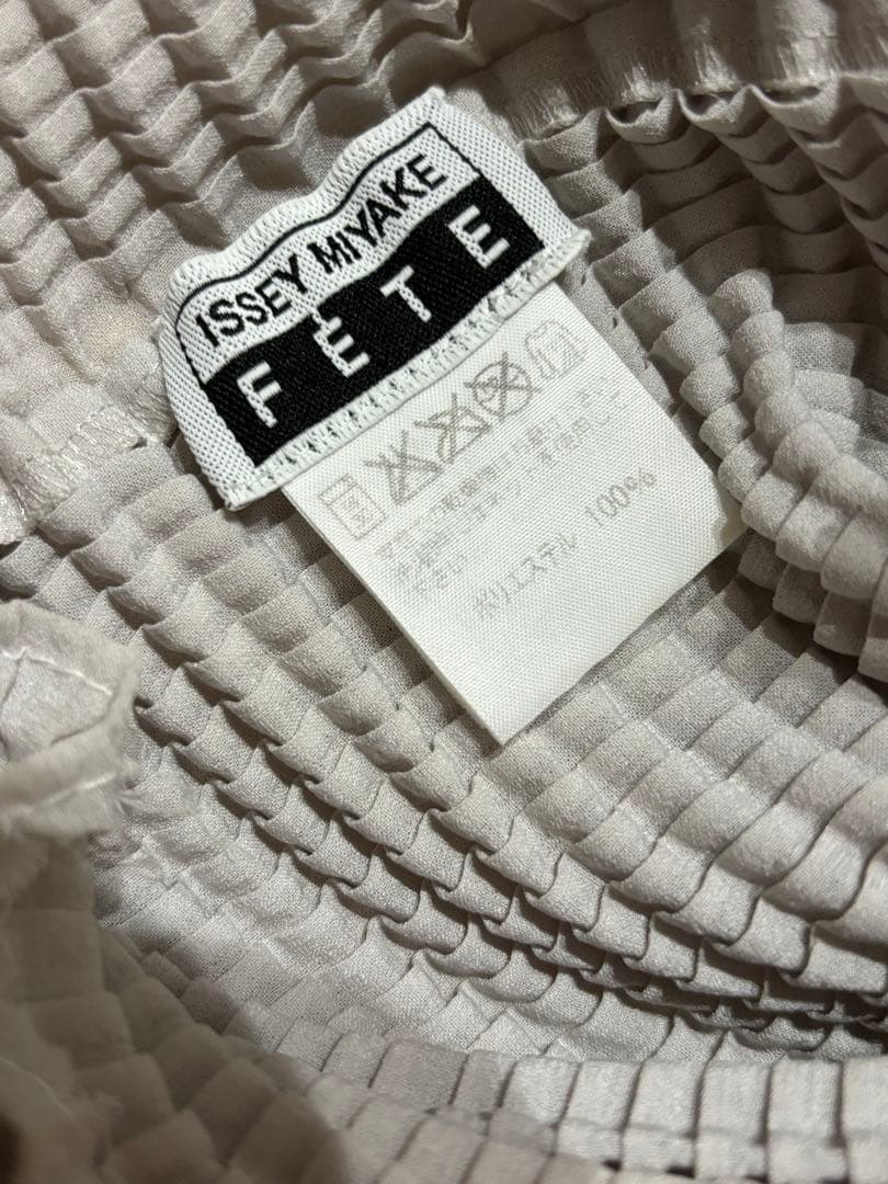 プリーツプリーズ イッセイミヤケ オーチューブ ネックウォーマー 首巻