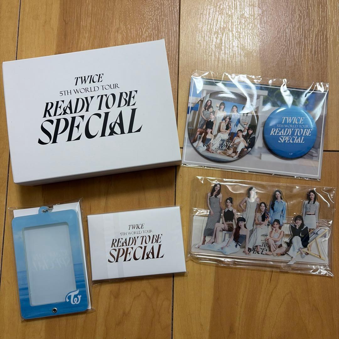 TWICE ライブ特典 缶バッジ・トレカ等 - メルカリ