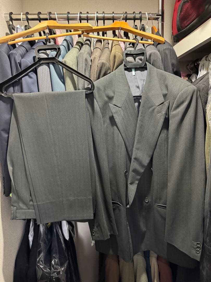 【VENICE0513 】ジョルジオアルマーニ《秋冬スーツ》クリーニング済