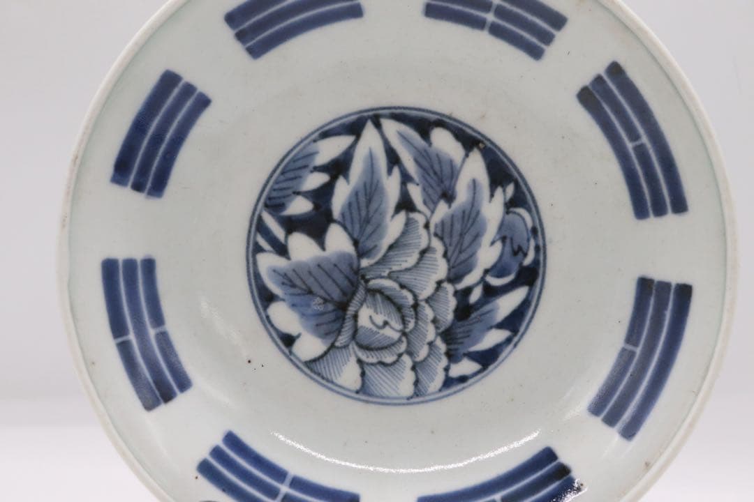 中国 染付 牡丹八卦紋中皿 古染 送料込み251007 - メルカリ