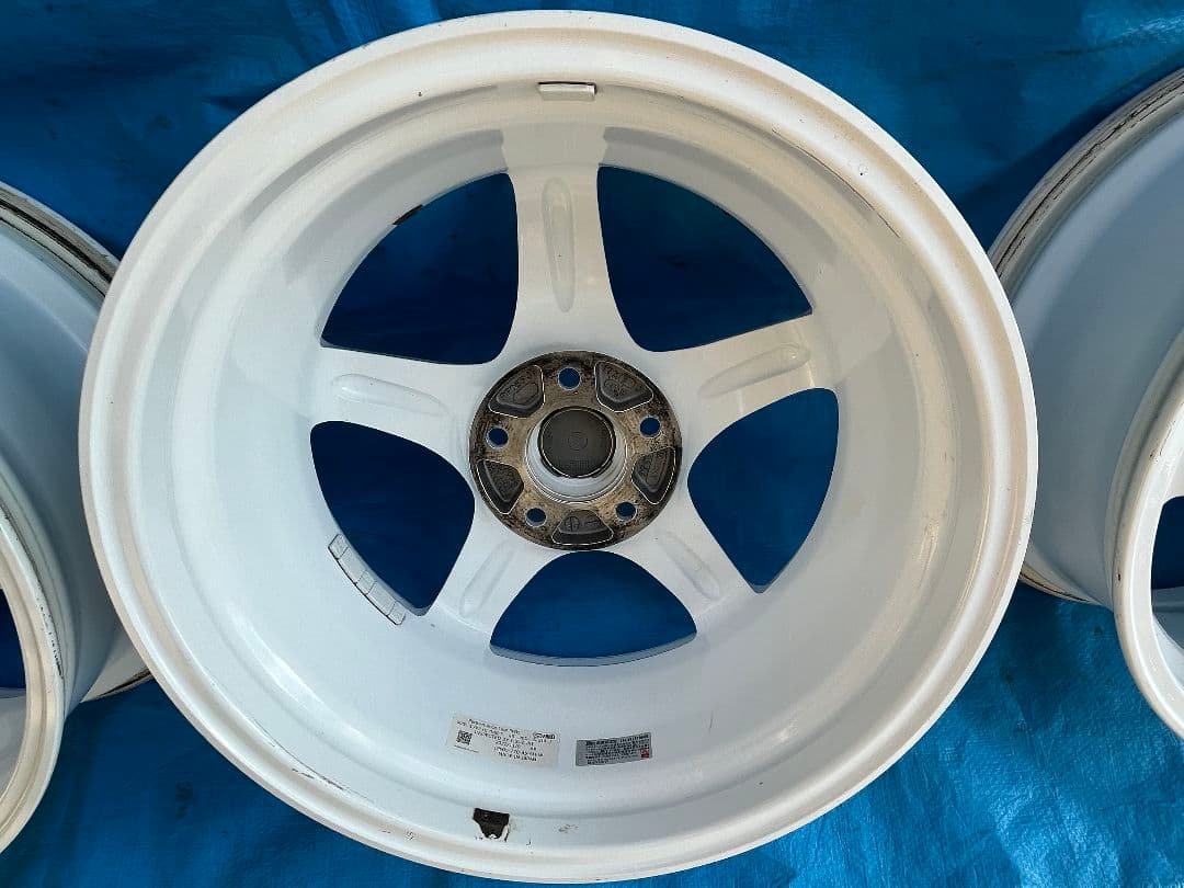 ENKEI エンケイ PF05 17×7.0J 45 PCD114.3 5穴