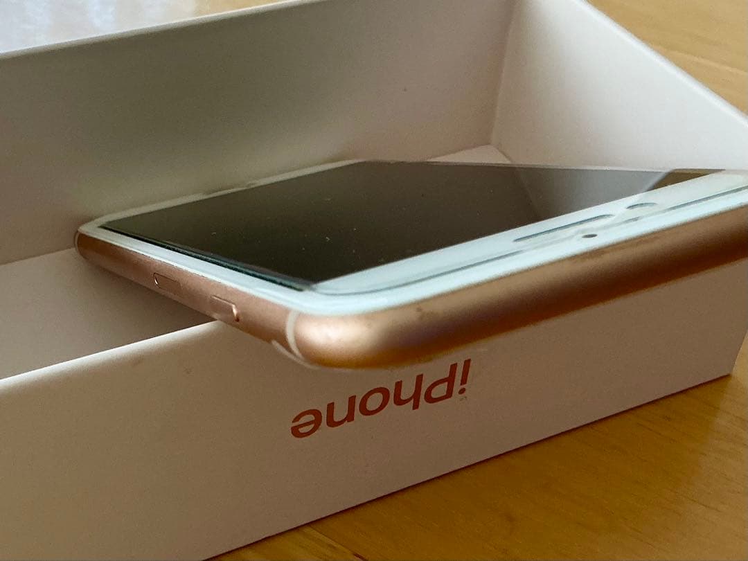 iPhone 8 SIMロック解除済み ローズゴールド