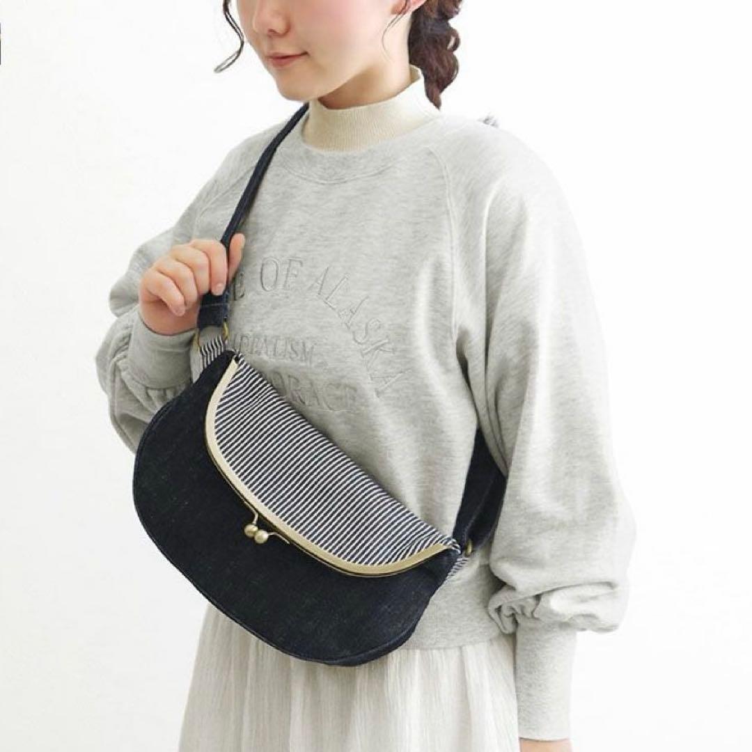 AYANOKOJI 口折れ型 がま口 クロス ボディバッグ デニム ヒッコリー 王道カジュアルな小技の効いたデニム | AYANOKOJI | あやの小路