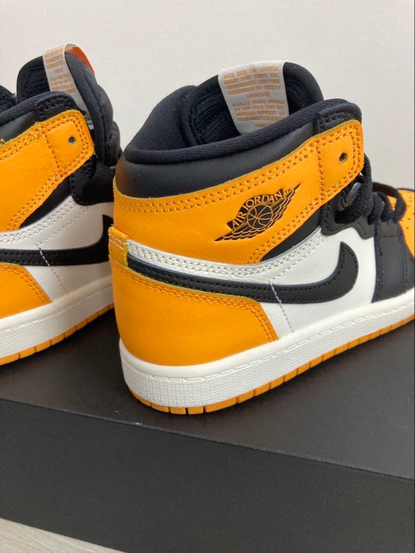 ☆美品★ナイキエアジョーダン1 High OG \"Taxi\" キッズ スニーカー