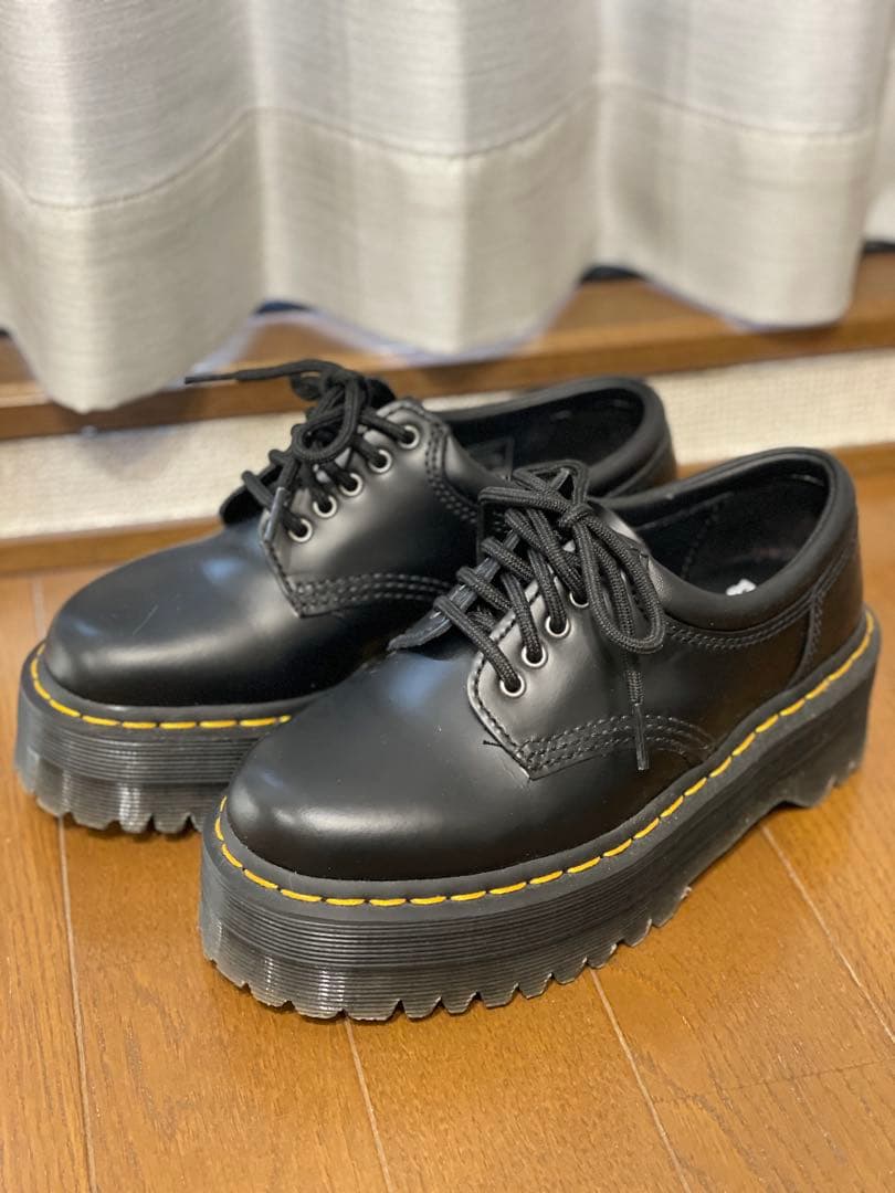 Dr.Martens ドクターマーチン 8053 QUAD 厚底 5ホールUK3 楽天市場】Dr.Martens 8053 QUAD 5 TIE SHOE ドクターマーチン 5ホール