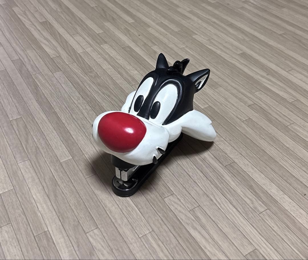 シルベスターのホチキス ステープラー 置物 ヴィンテージ シルベスターのホチキス ステープラー 置物 ヴィンテージ シルベスター