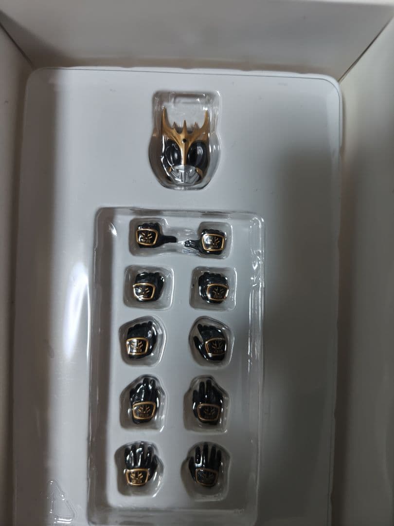 S.H.Figuarts　真骨彫製法　仮面ライダークウガ　アルティメットフォーム