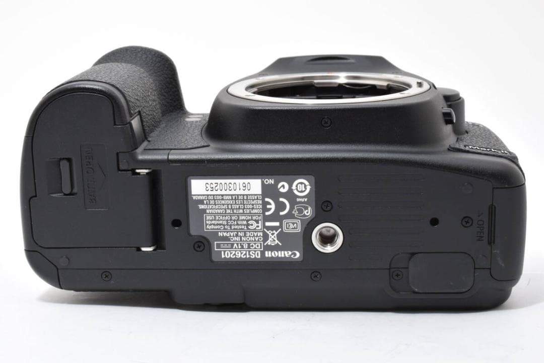 《ショット数4,899回 》 Canon EOS 5D MARK II #785