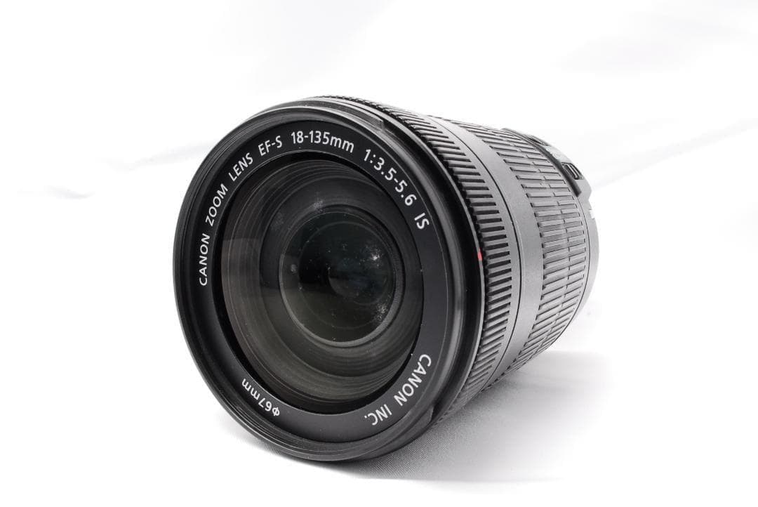 Canon EF-S 18-135mm F3.5-5.6 IS 広角レンズ