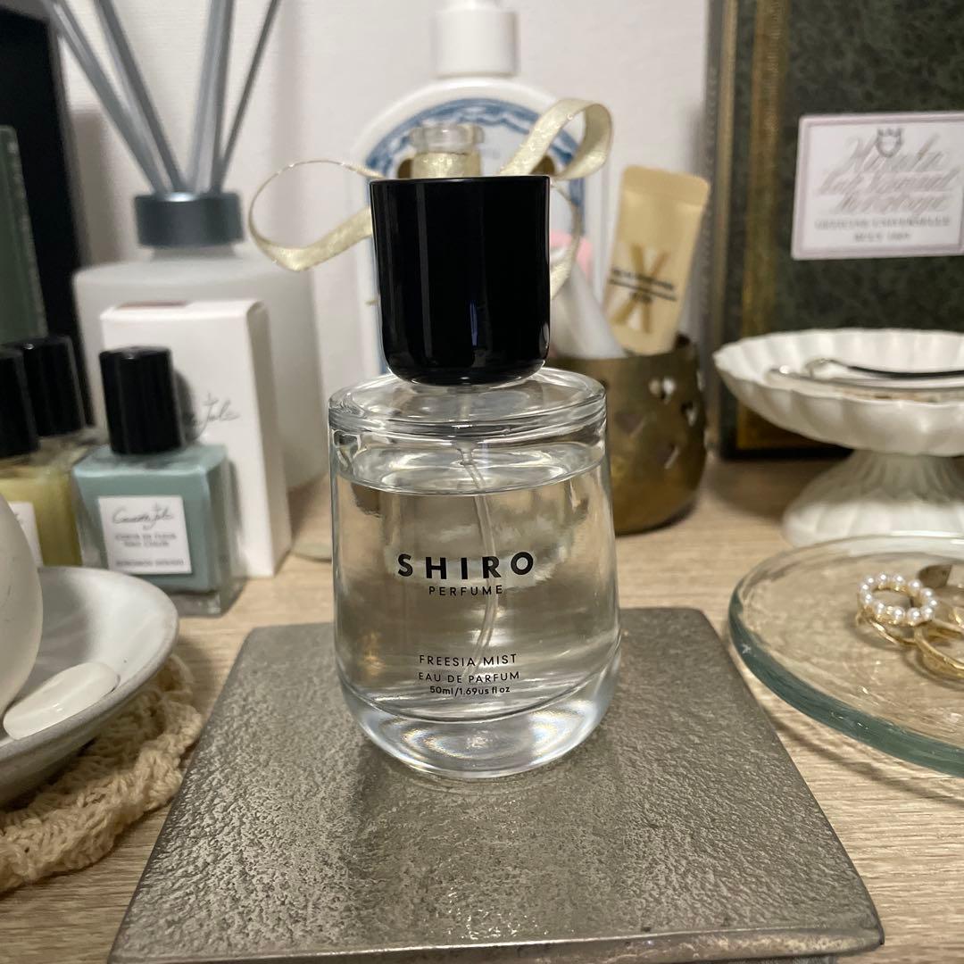 【美品】SHIRO フリージアミスト　オードパルファン SHIRO シロ フリージア ミストオードパルファン(FREESIA MIST)100mL