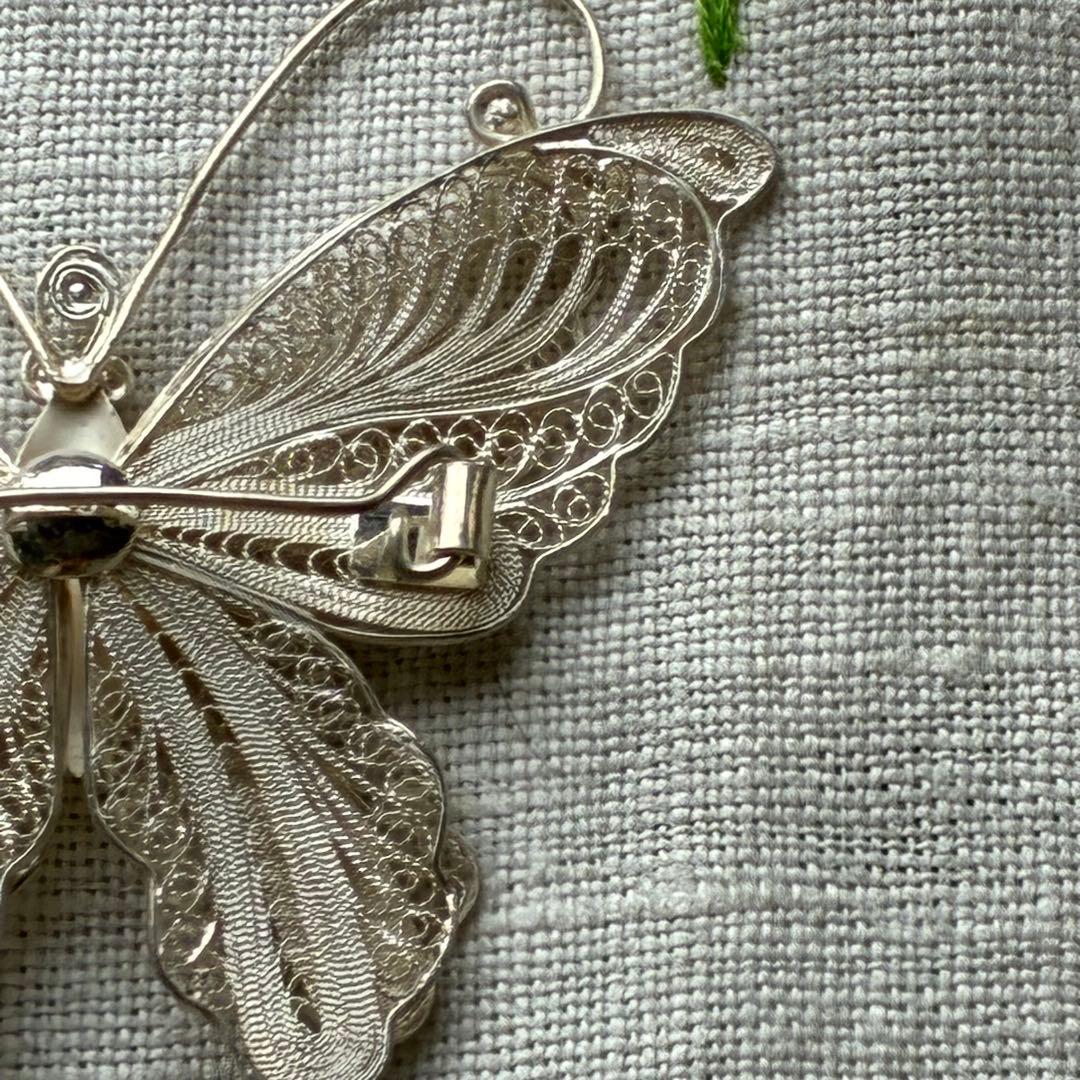 925刻印あり シルバーブローチ 蝶モチーフ／透かし銀細工