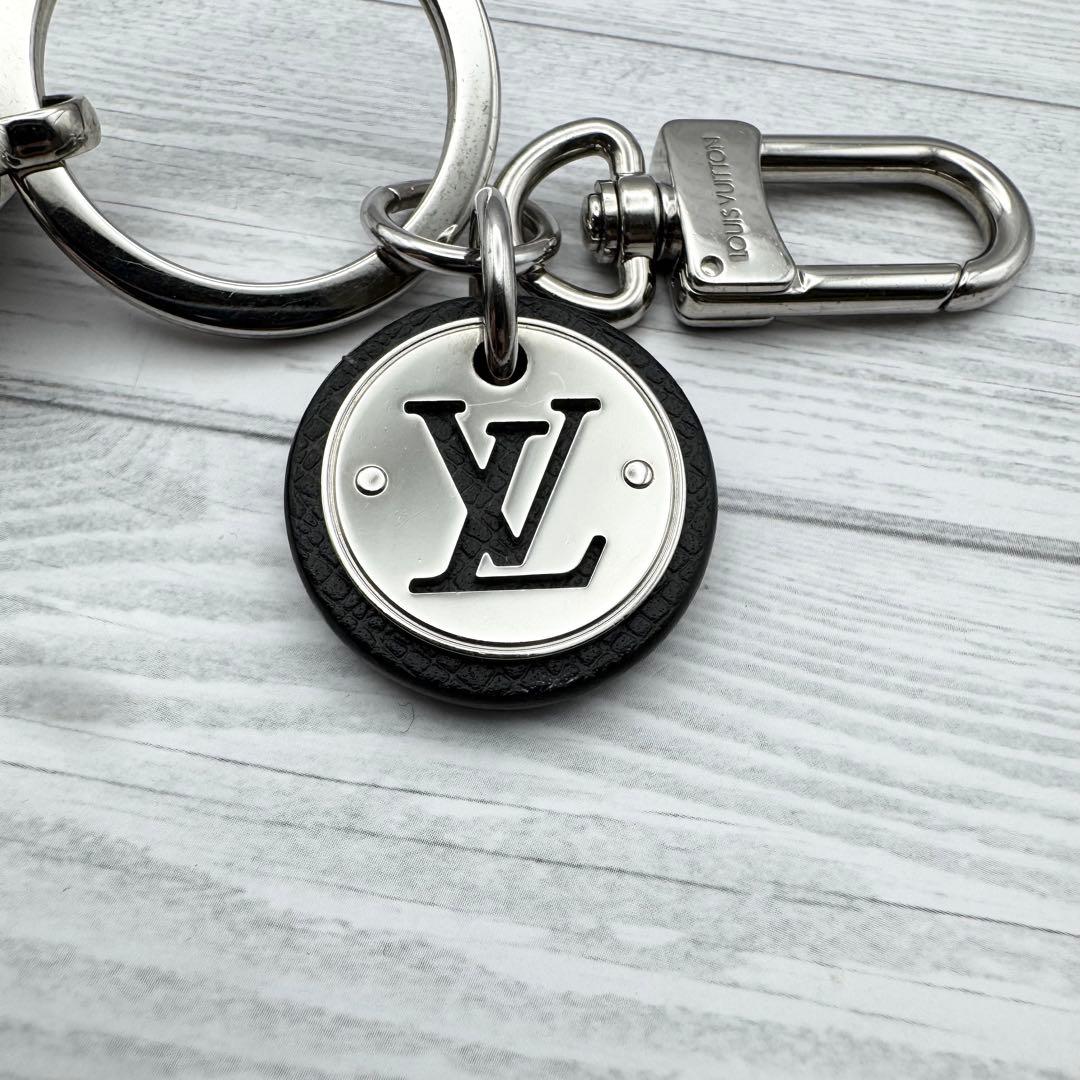 しみチョコ様 ルイヴィトン キーホルダー キーリング タイガ ネオLV