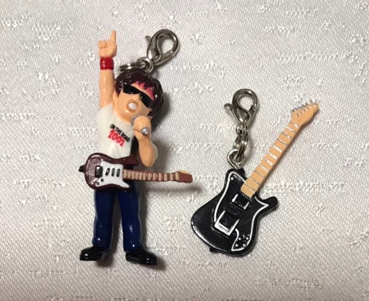 新品】浜田省吾キーホルダー＋チャーム2つ - メルカリ