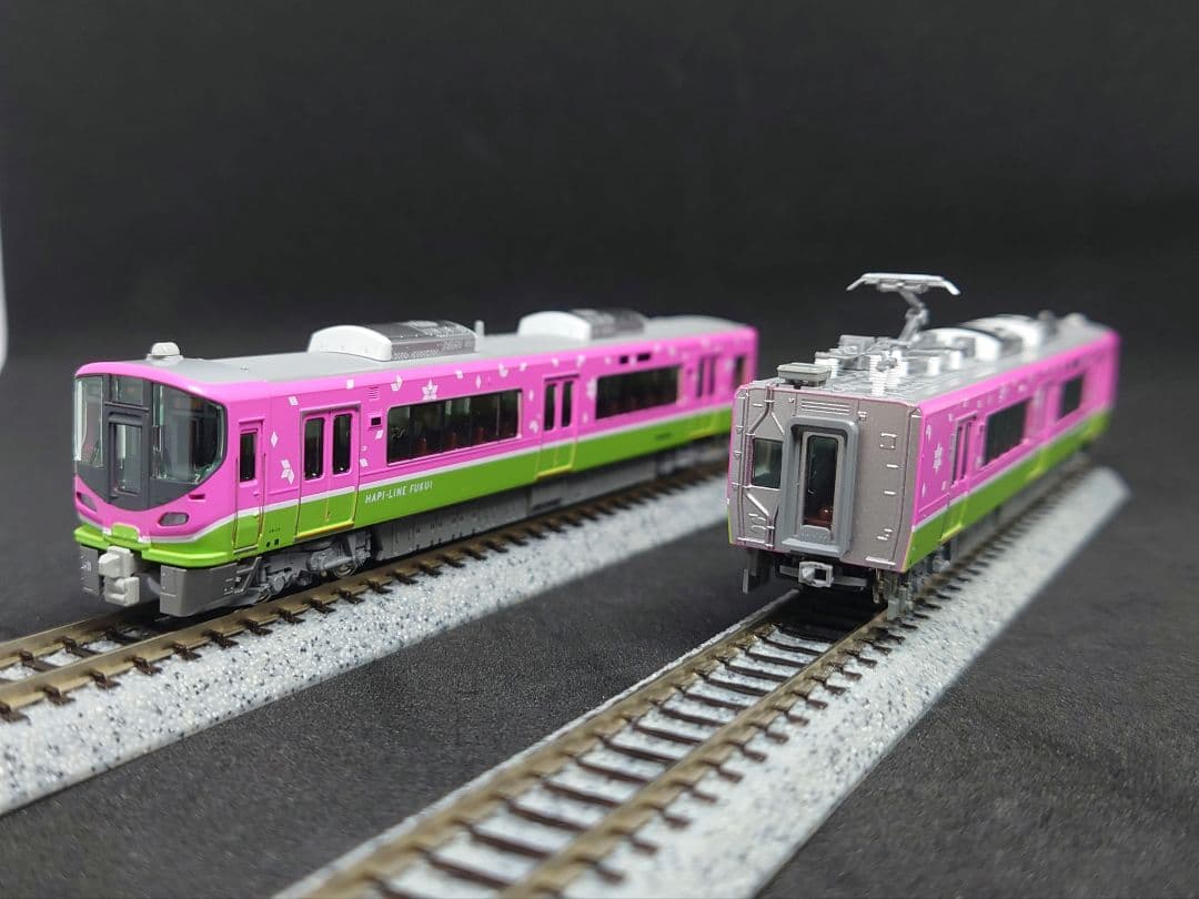 KATO ハピラインふくい 521系 フルラッピング編成 2両セット - メルカリ
