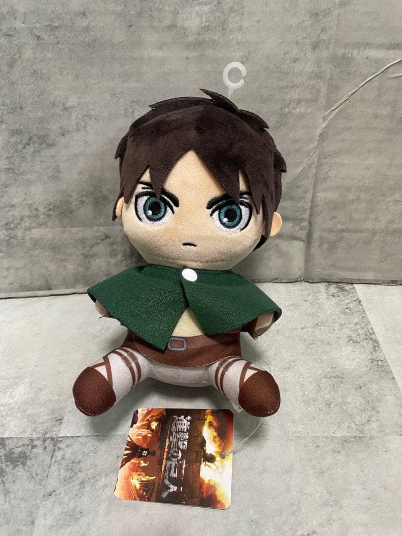 進撃の巨人 お座りぬいぐるみS エレン・イェーガー　調査兵団 自由の翼 グッズ-ぬいぐるみ】進撃の巨人 お座りぬいぐるみS 進撃の巨人 エレン