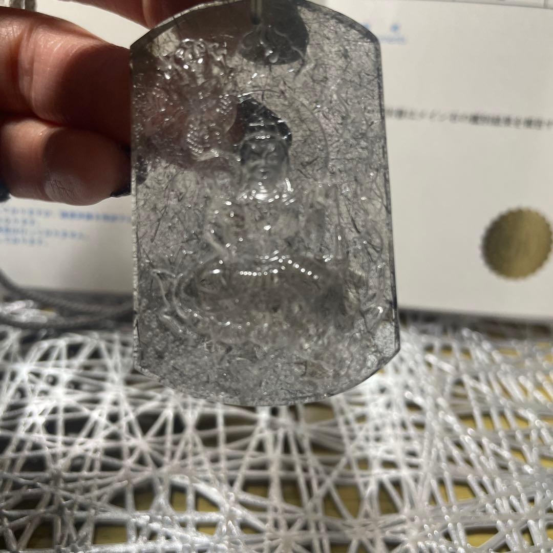 ヘイロフスキー鉱インクォーツ 不動明王彫り(国内鑑定書付き) - メルカリ