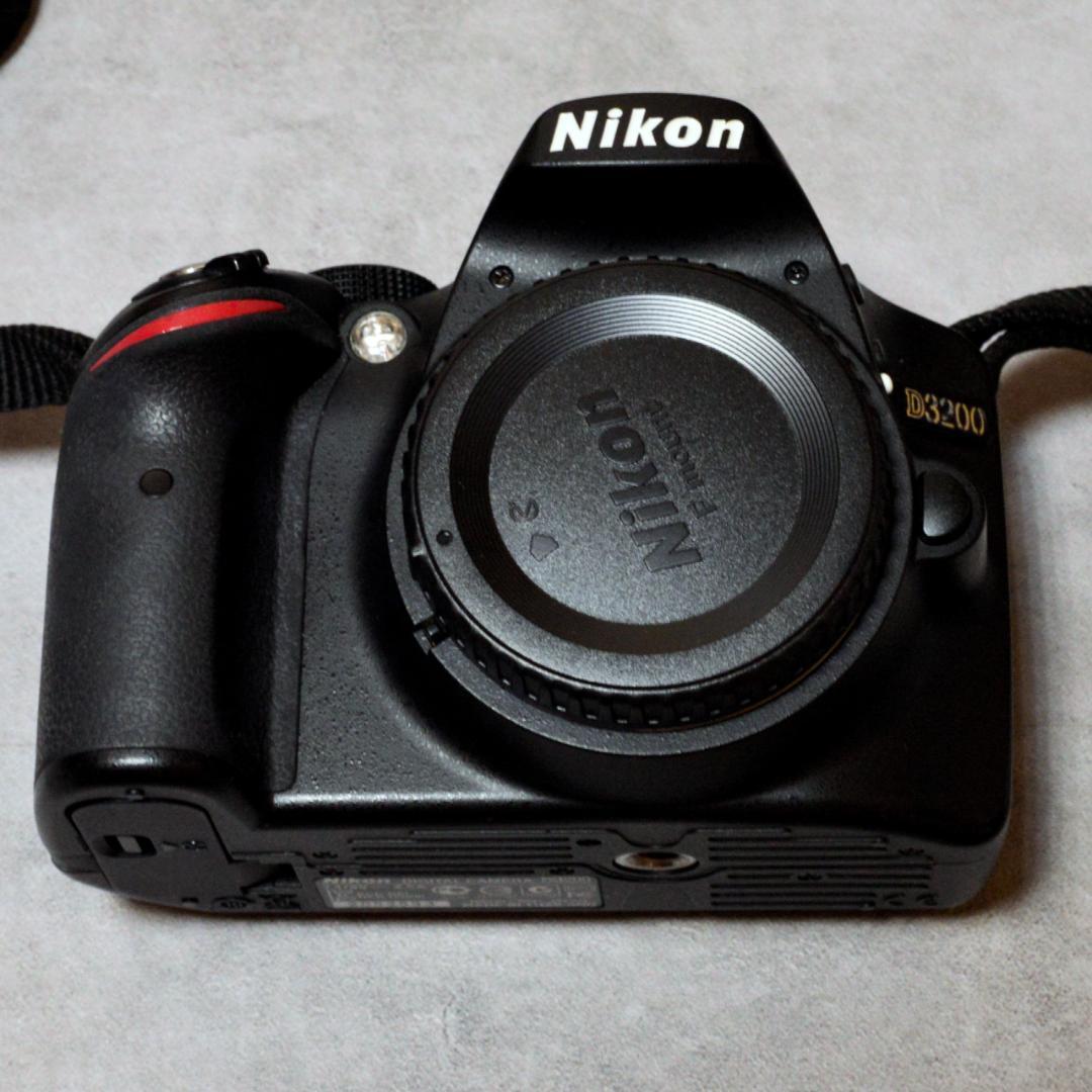Nikon D3200 ダブルズームキット 美品 シャッター11070 - メルカリ