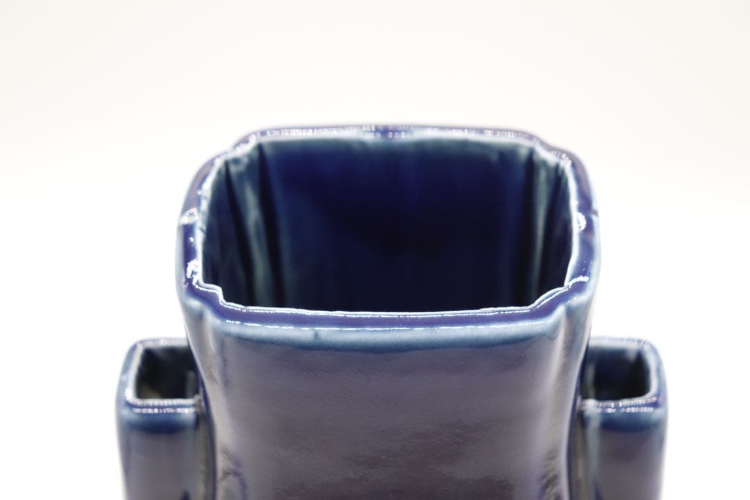 中国 大清乾隆年製 藍釉双耳瓶 共箱 送料込み0222 - メルカリ