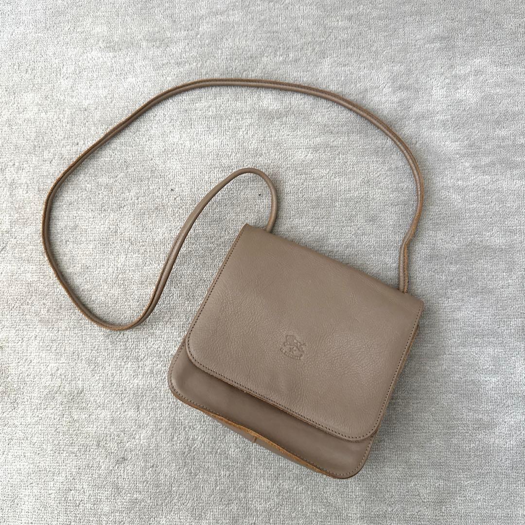 イルビゾンテ　ショルダーバッグ　グレー イルビゾンテ IL BISONTE 【IL BISONTE】ショルダーバッグ