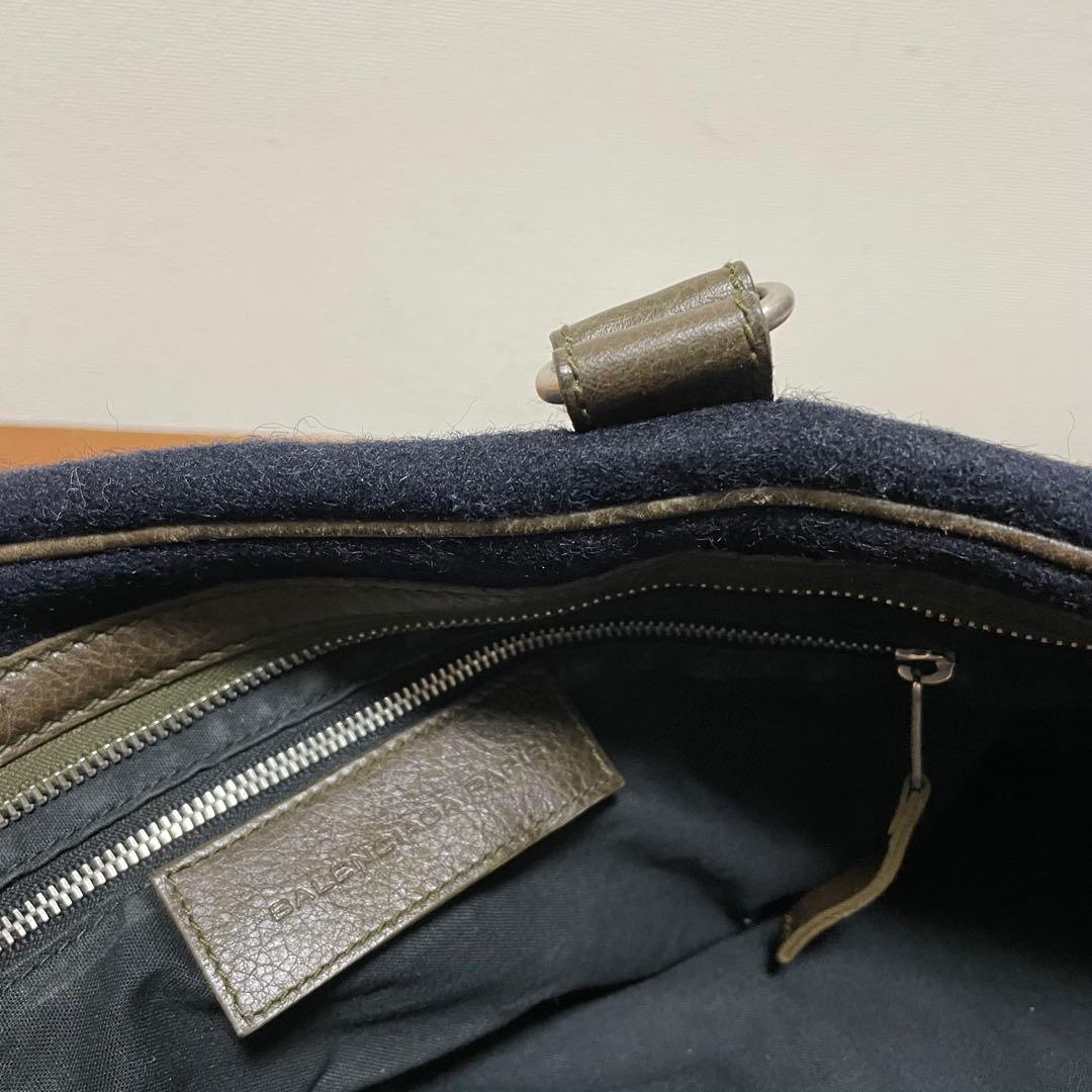 《美品》BALENCIAGA（バレンシアガ）レザー ハンドバッグ ネイビー