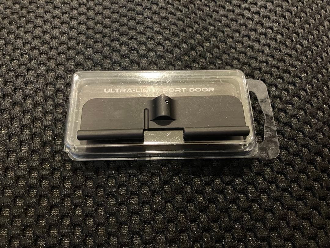 M4/AR15系　実物ポートカバー、ダストカバー MAGPUL : 実物 ダストカバーEnhanced Ejection Port Cover MAG1206