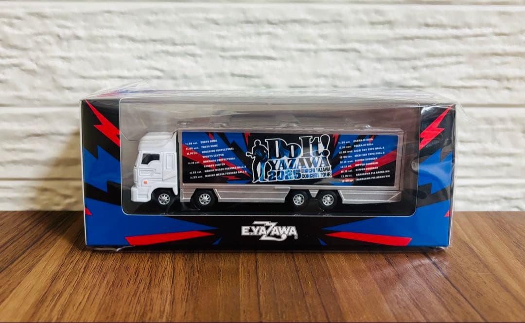 矢沢永吉 トランポ型ミニカー(Do It! YAZAWA 2025) 会場限定品 - メルカリ