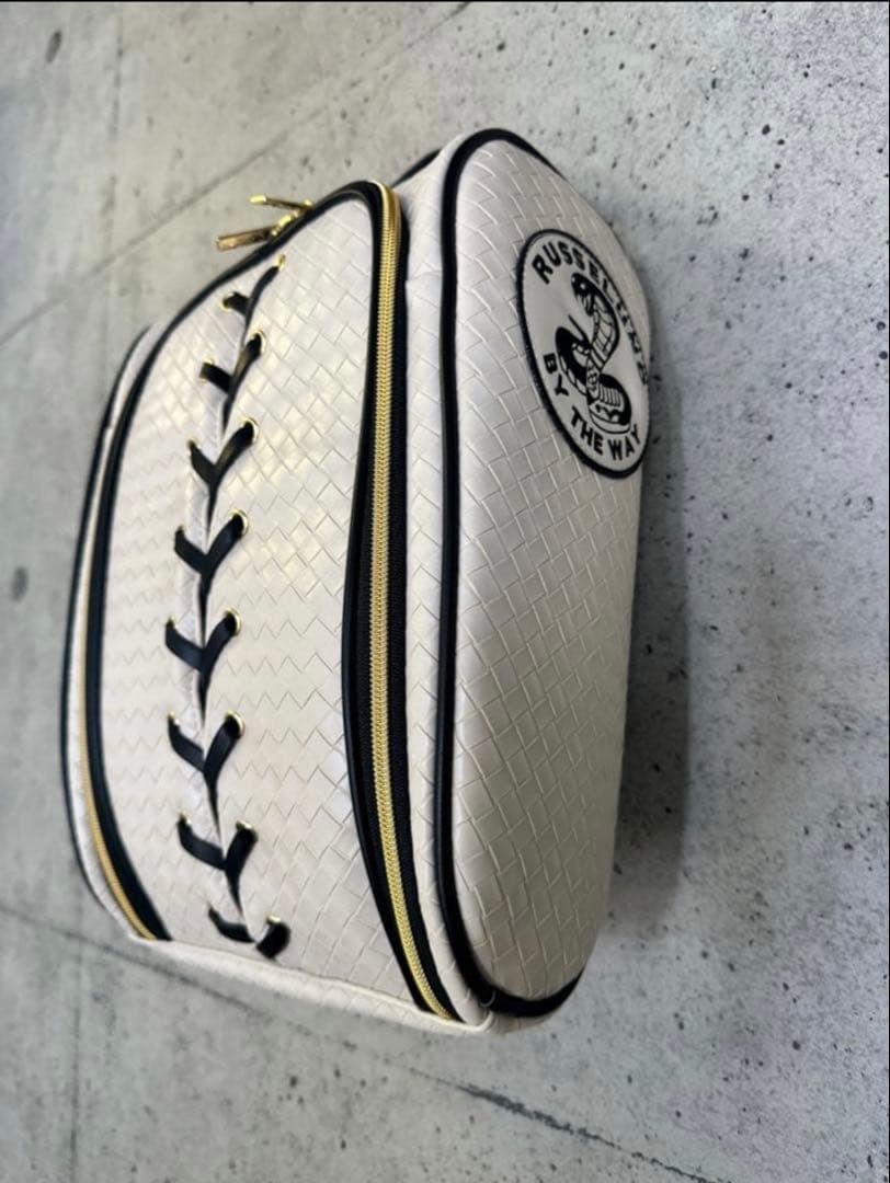 新品未使用】サイズ(縦:33横:25幅:14)シューズケースラッセルノ2682