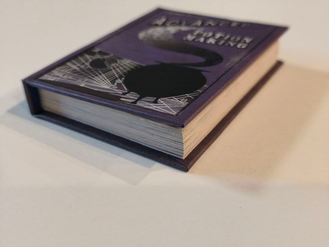 魔法薬学 教科書 レプリカ ミニサイズ - メルカリ