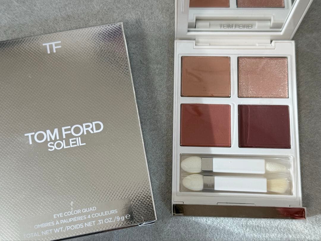 【美品】トムフォード ソレイユ アイカラークォード シャレーミンク 01SN ソレイユ アイ カラー クォード 01 ルミエール ディヴェール（限定