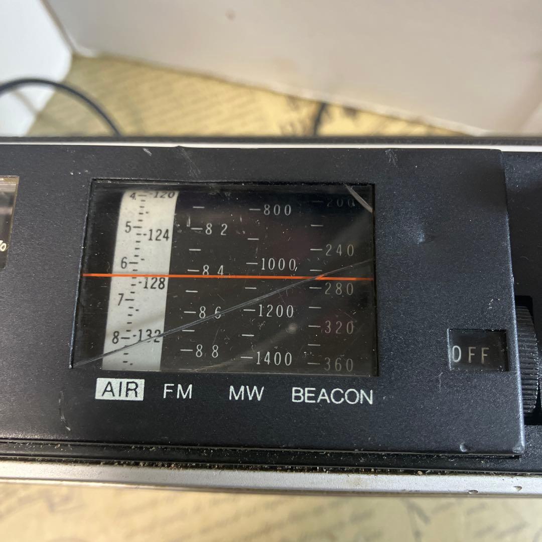 専用品トップのチューニングスケール部のクラックが残念。ソニーTFM