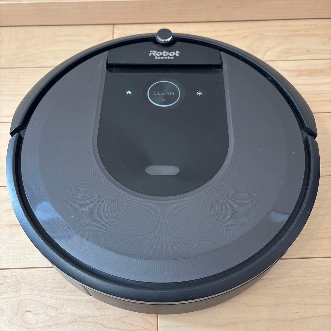 iRobot ルンバi7+（Roomba i7+）本体 クリーンベース 初期化済 - メルカリ