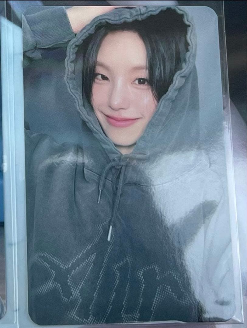 itzy イェジ Air popup ポップアップ パーカー 両面トレカ B - メルカリ