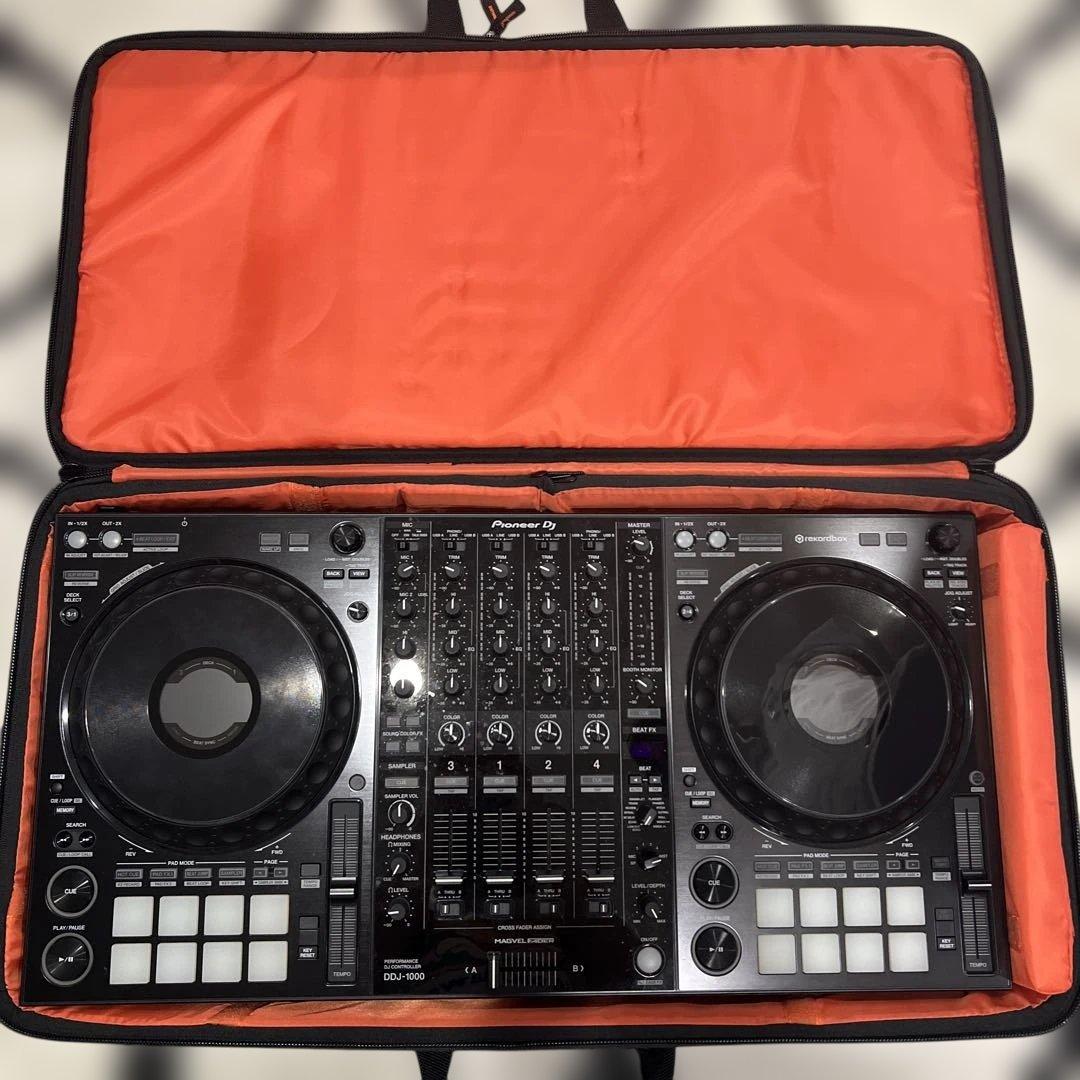 【ほぼ未使用】PioneerDJ DDJ-1000＋PCスタンド・ソフトケース付 ほぼ未使用】PioneerDJ DDJ-1000＋PCスタンド・ソフトケース付 ほぼ未