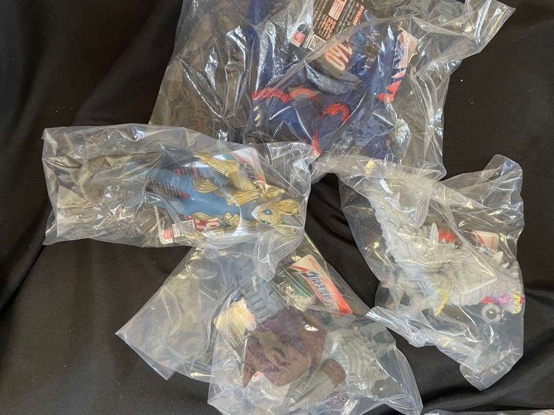 ウルトラヒーロー怪獣シリーズ 22体セット タグ付 トリガー|mercari