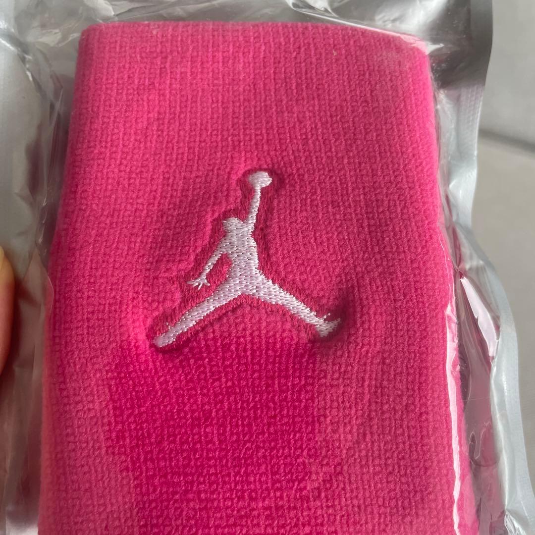 Jordan DRI-FIT ピンクリストバンド - メルカリ