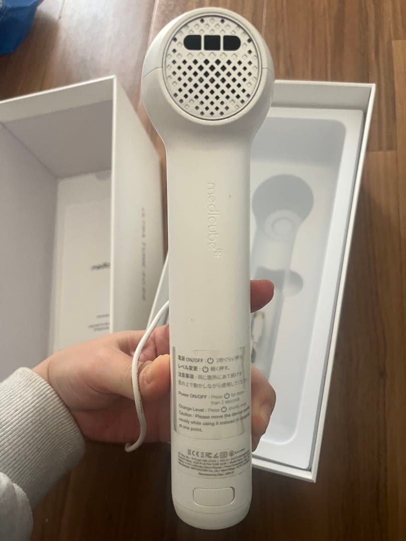 AGE-R ULTRA TUNE 40.6B 美顔器　おまけ付き