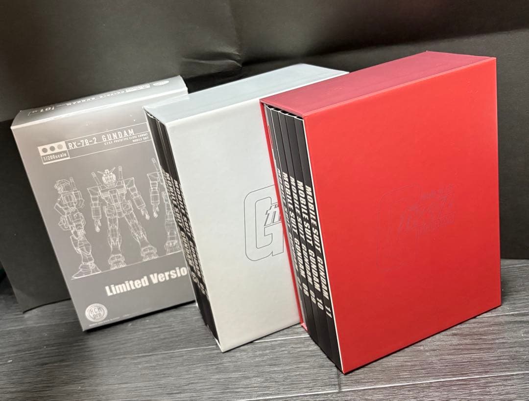 ④GUNDAM DVD BOX フィギュア付き Amazon.co.jp: 機動戦士Zガンダム Part I ― メモリアルボックス版 [DVD