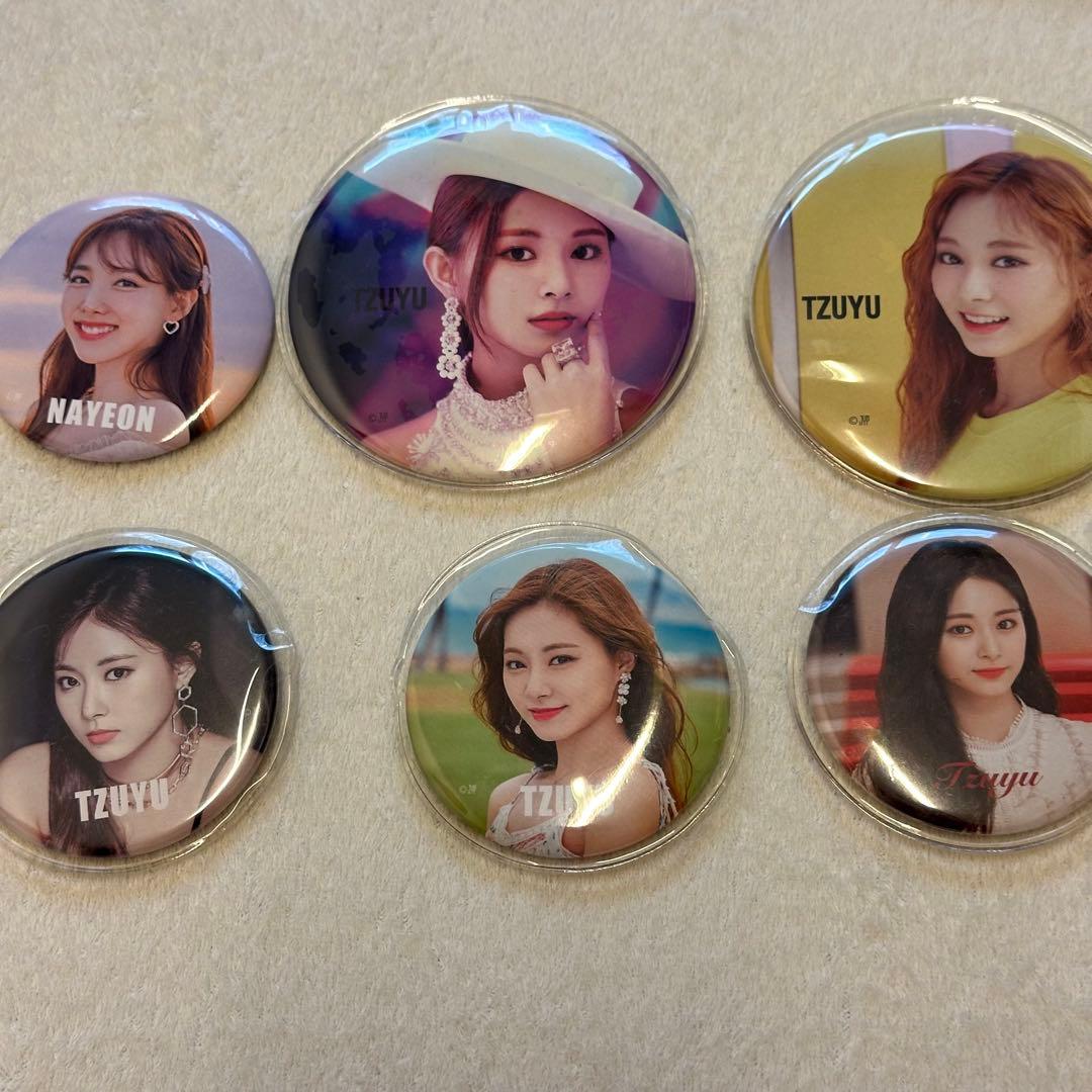 TWICEグッズまとめ売り - メルカリ