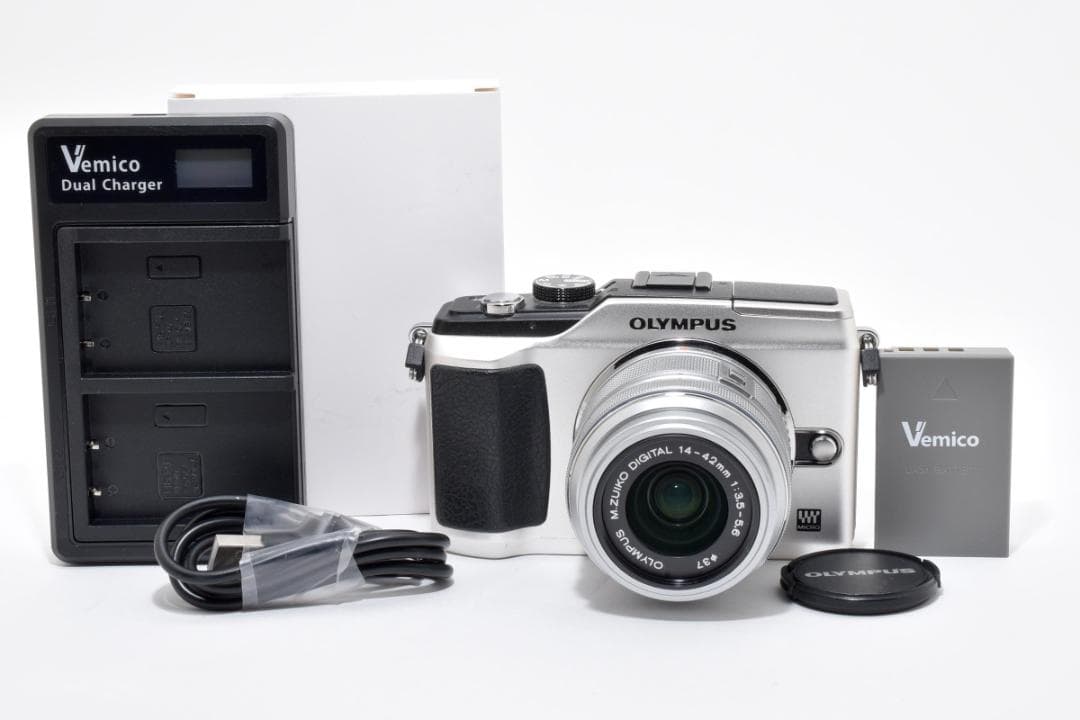 オリンパス E-PL2＋M.ZUIKO 14-42 カメラ ショット数3617回 Olympus M.Zuiko Digital 14-42mm f/3.5-5.6 EZ Pancake Lens for MFT