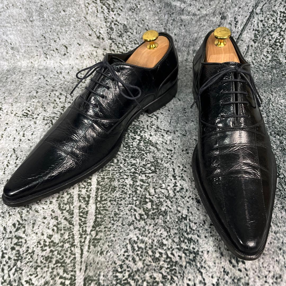 ドルチェアンドガッバーナ ドレスシューズ エンボス加工 ブラック ドルチェアンドガッバーナ(DOLCE & GABBANA)ドルチェアンドガッバーナ