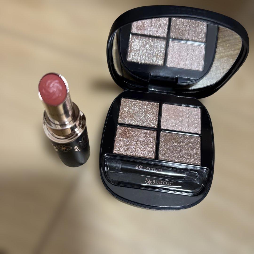 み*ー様 コスメデコルテ クリスマスコフレ 2025 アイシャドウ リップ