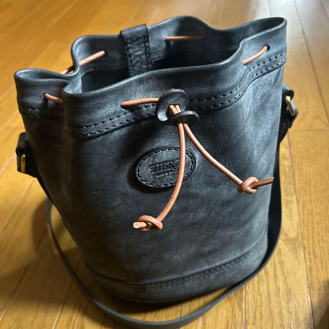 HERZ ヘルツ 巾着ショルダー CK-28-M アラスカレザー未使用品 - メルカリ