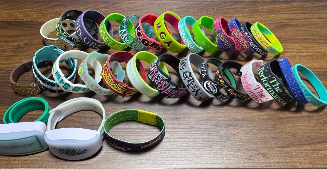 Mrs. GREEN APPLE ラバーバンドセット - メルカリ