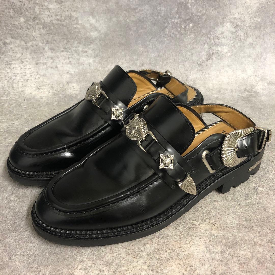 フォロー割■ TOGA PULLA ローファー バックル付き メタル TOGA PULLA（トーガ プルラ）の「【TOGA PULLA(トーガプルラ